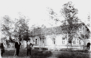 Школа в Миролюбовке. 1910 г.